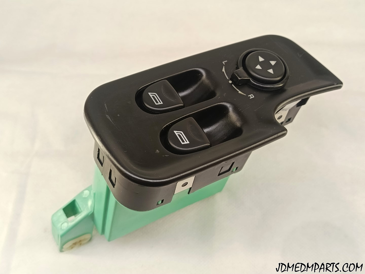 Alfa Romeo GT 937 Power Window Switch Left Driver Side 156042196 / 61026700 TRW OEM