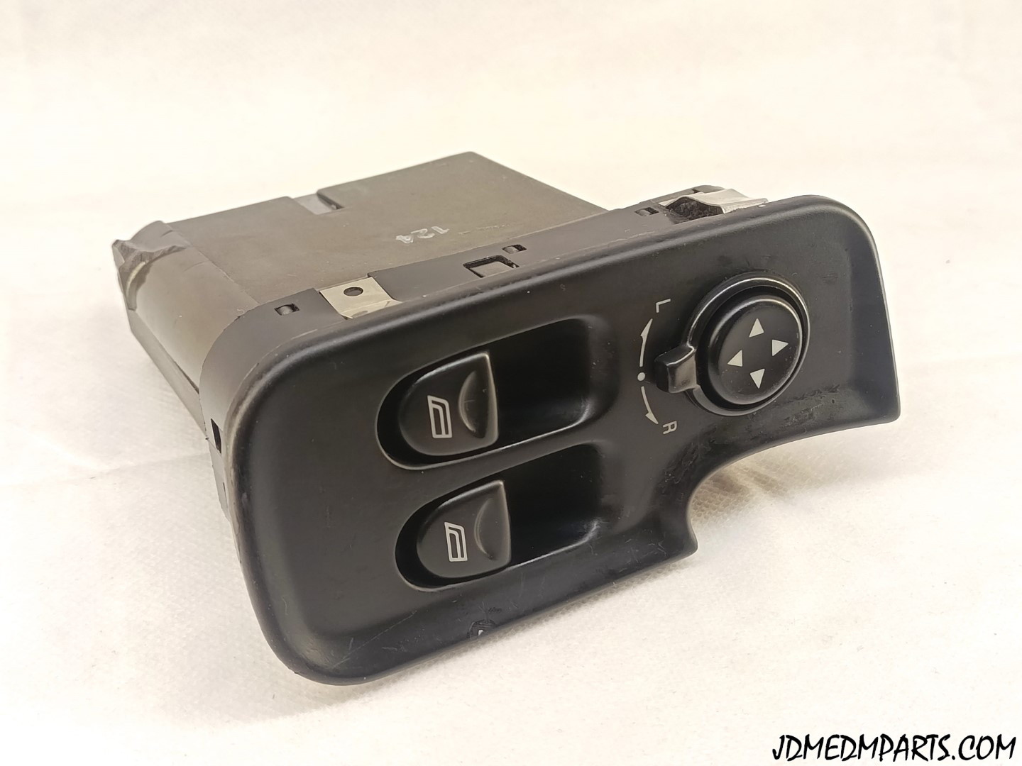 Alfa Romeo GT 937 Power Window Switch Left Driver Side 60682443 / 61026700 TRW OEM