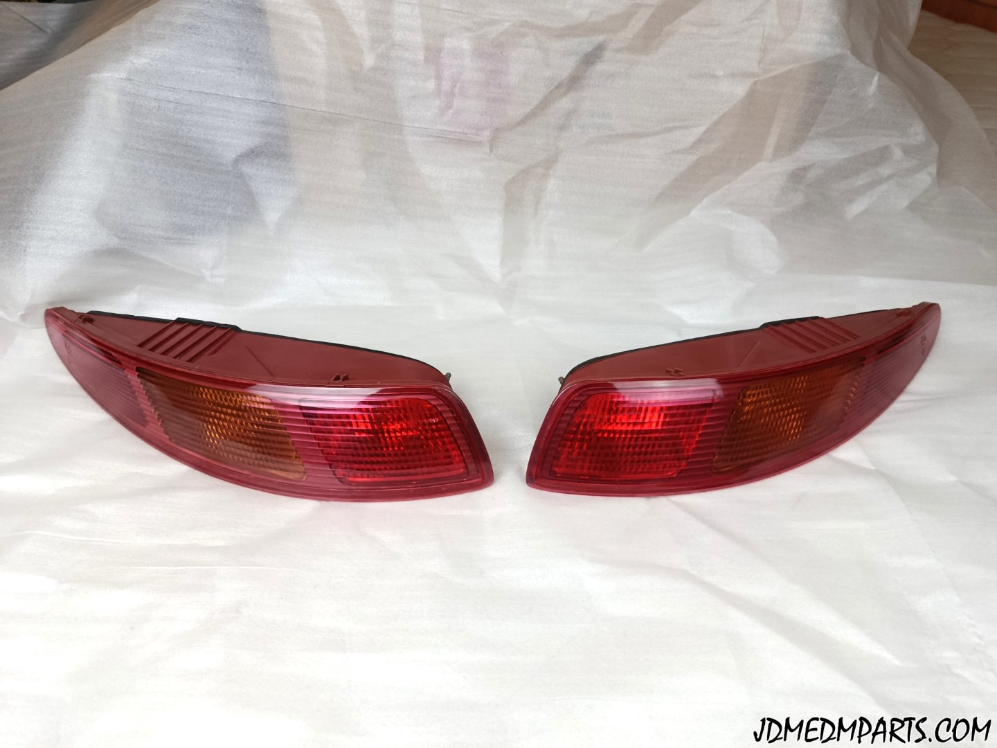 Alfa Romeo GT 937 Taillights Left and Right 60681558 / 60681559 OEM