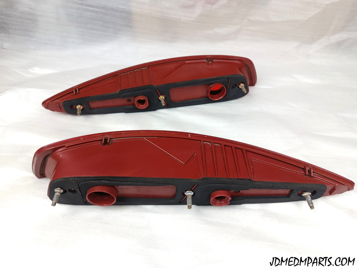 Alfa Romeo GT 937 Taillights Left and Right 60681558 / 60681559 OEM