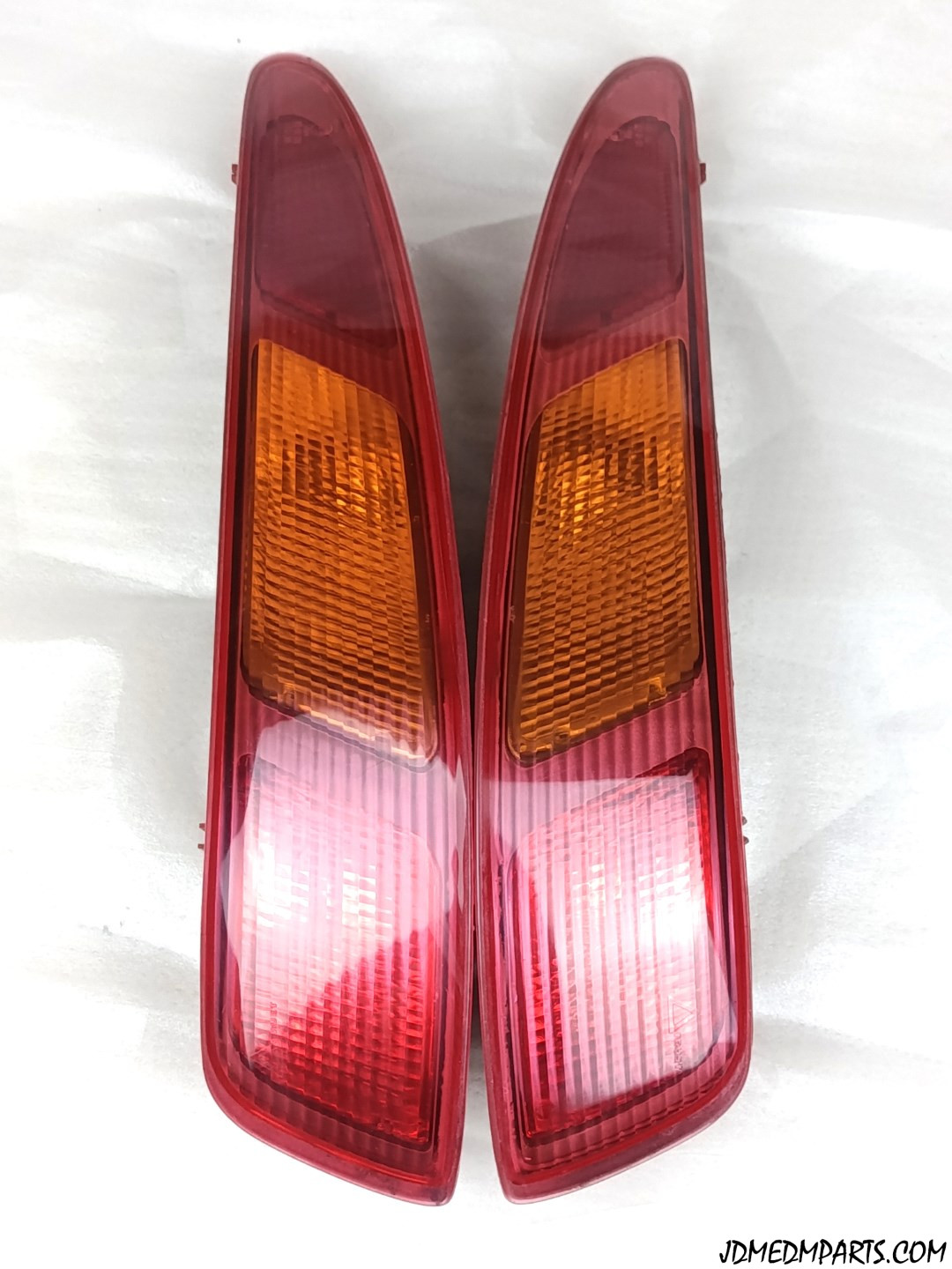 Alfa Romeo GT 937 Taillights Left and Right 60681558 / 60681559 OEM