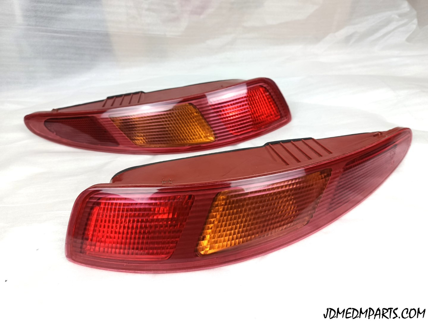 Alfa Romeo GT 937 Taillights Left and Right 60681558 / 60681559 OEM