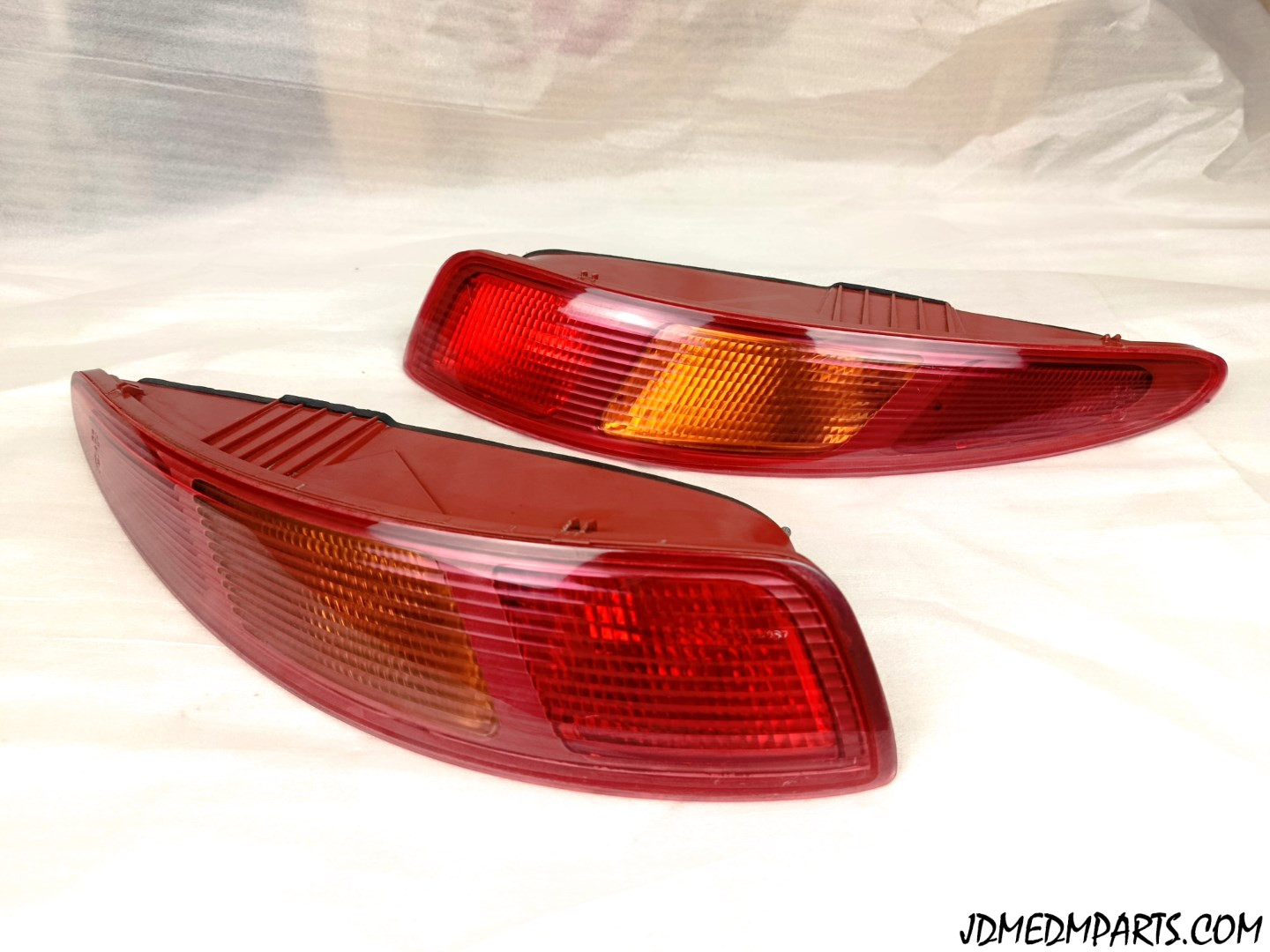 Alfa Romeo GT 937 Taillights Left and Right 60681558 / 60681559 OEM