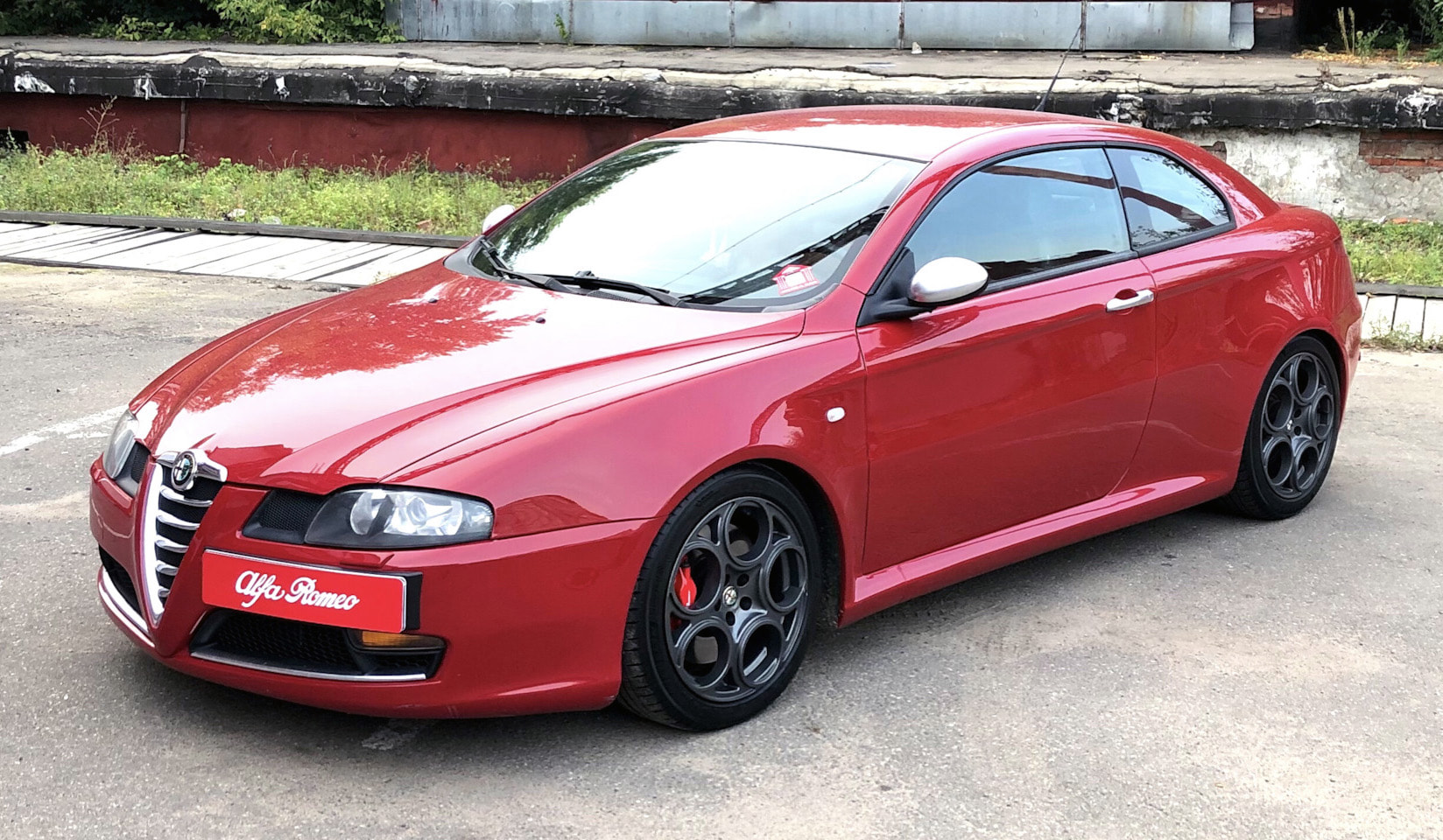 You are currently viewing Alfa Romeo GT (937) – The Elegant Italian Coupé