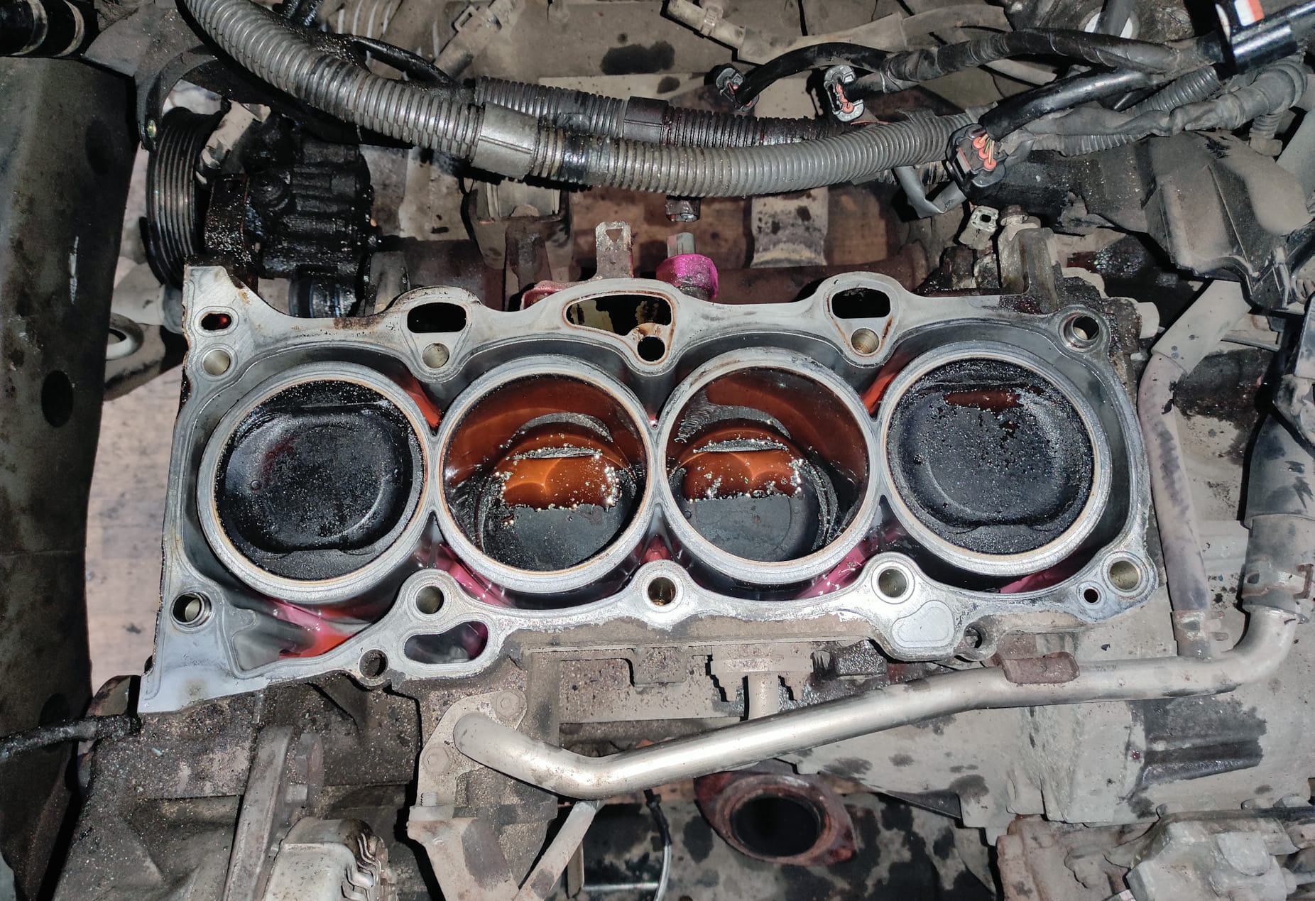 Toyota 2AZ-FE Engine stripped head bolts, head gasket problem